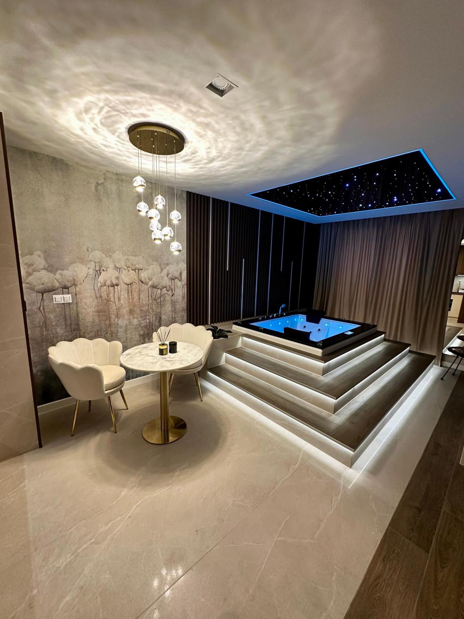 Masarska 8 Vip Apartamenty Jacuzzi คราคูฟ ภายนอก รูปภาพ